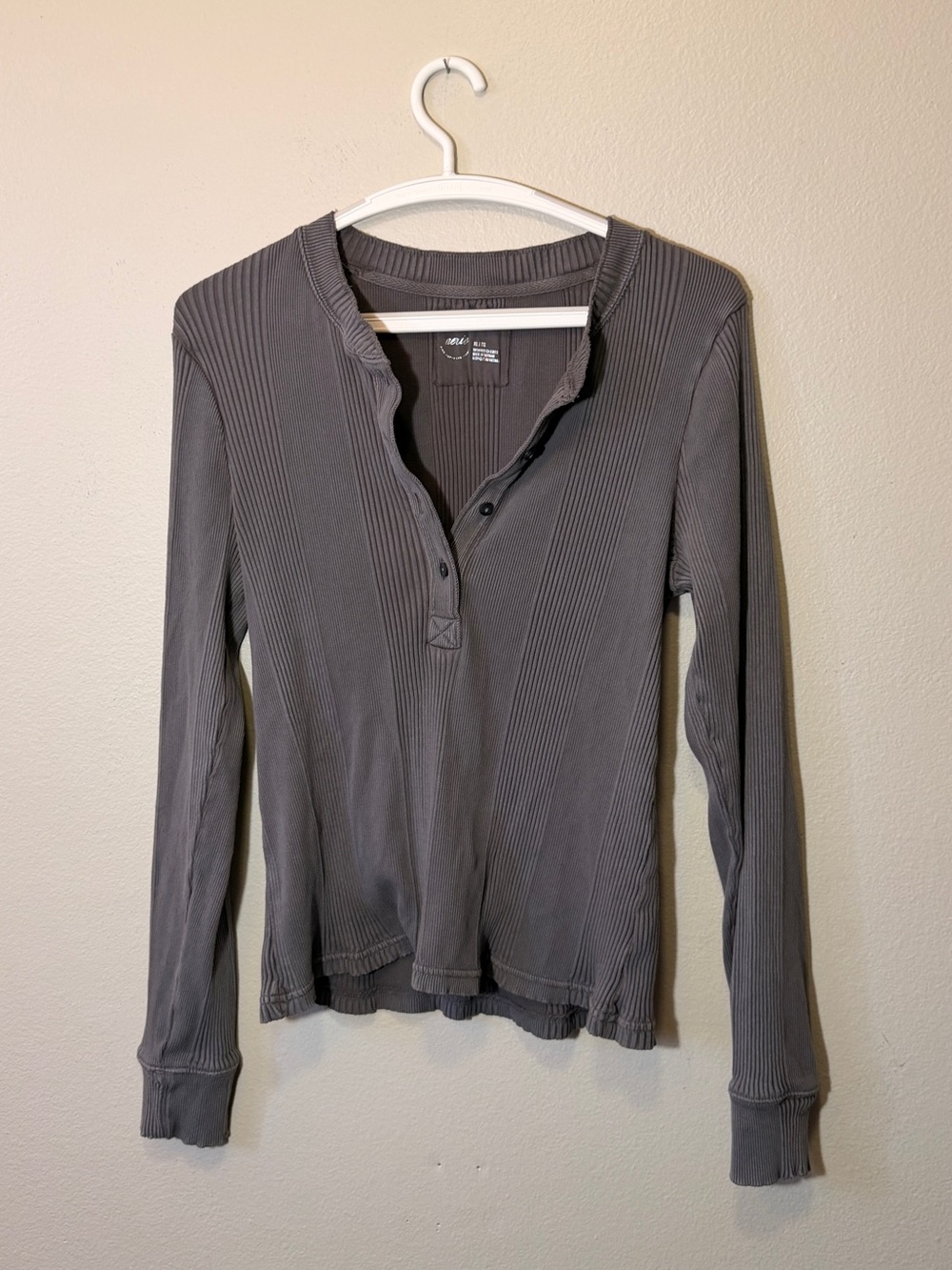 Aerie Women's Grey Ribbed Henley Long Sleeve Top